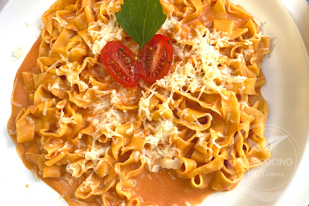 pasta con tomate